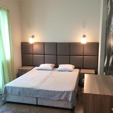 Cosy Center Apartment Varna Exteriör bild